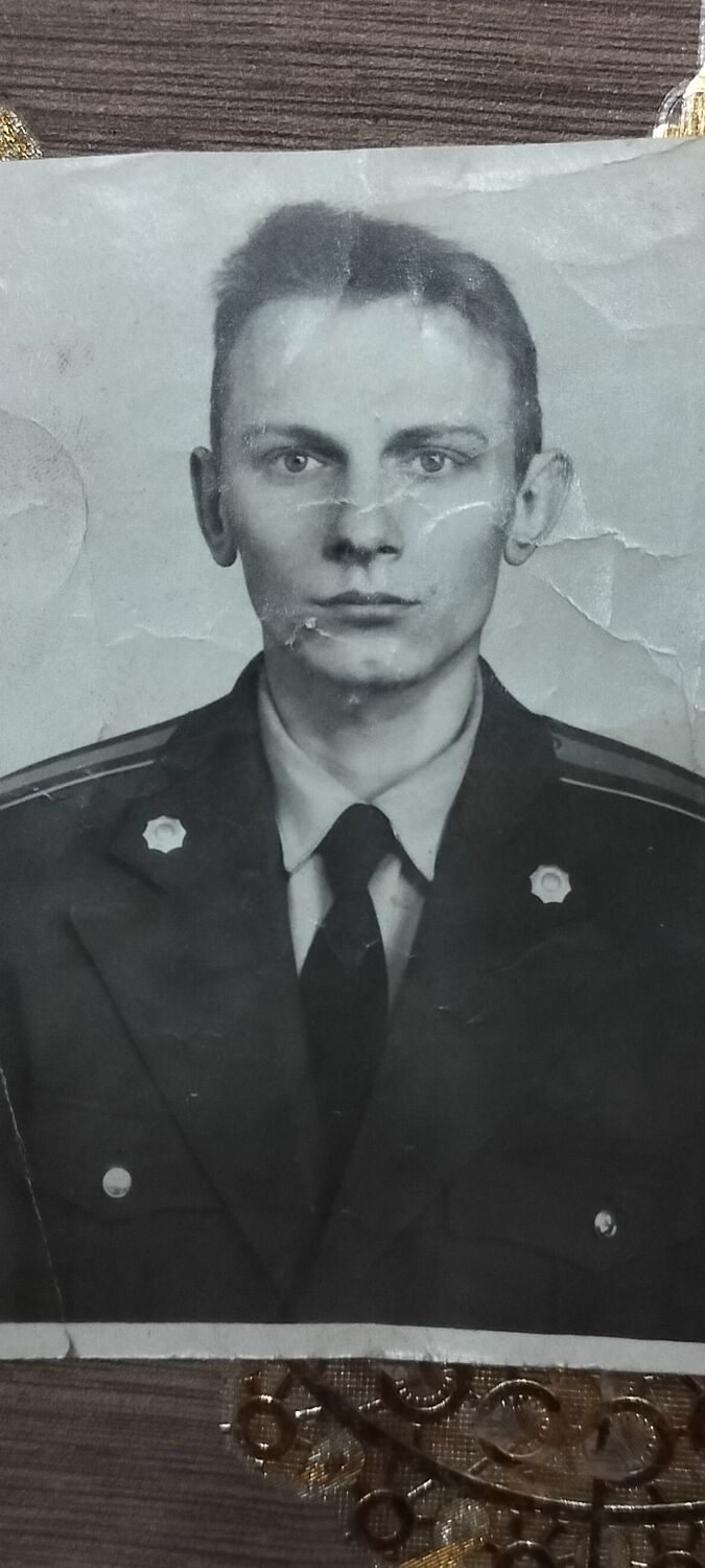  54675137  Vlad, 51 ,    