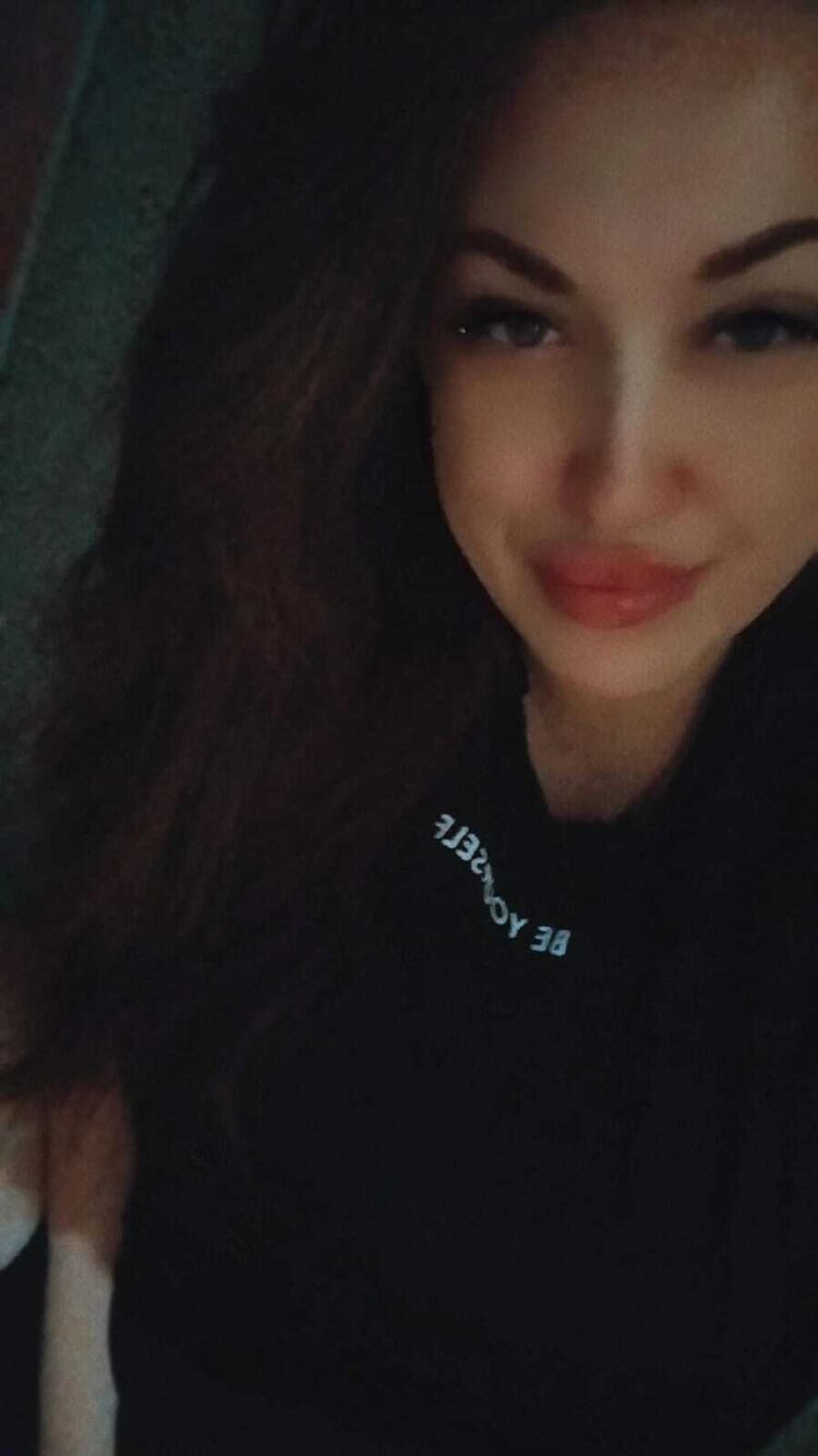  50726217  Ekaterina, 32 ,    