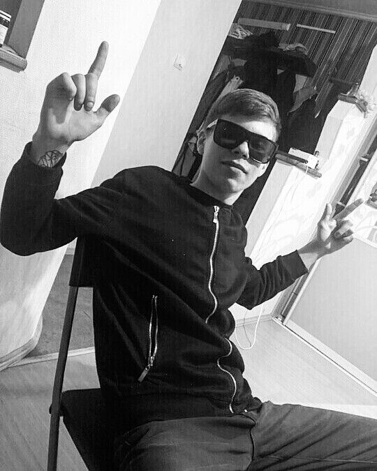  27619237  Stiv, 23 ,    