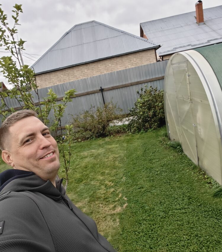  54817977  Roman, 38 ,    