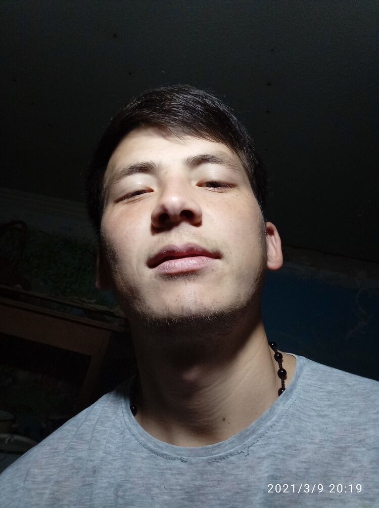  23080677  Ilhom, 25 ,    