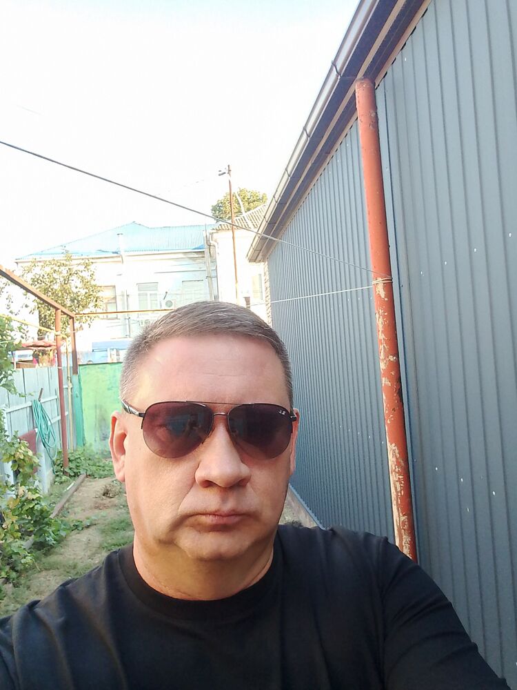  53507117  Valery, 54 ,    
