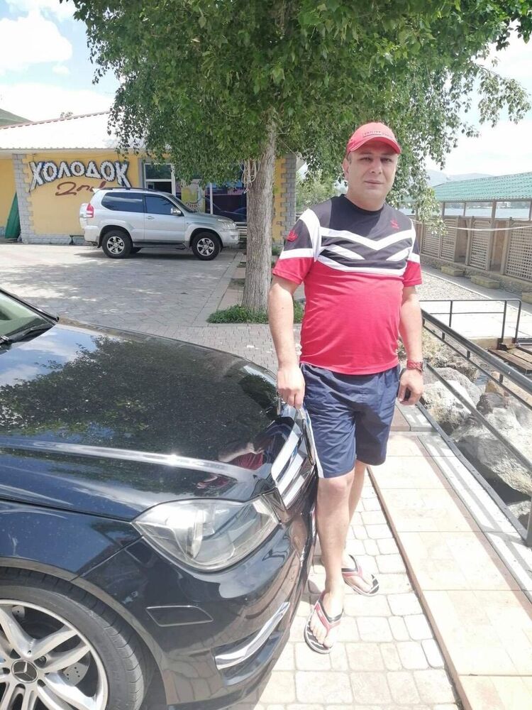  24227857  Ashot, 35 ,    