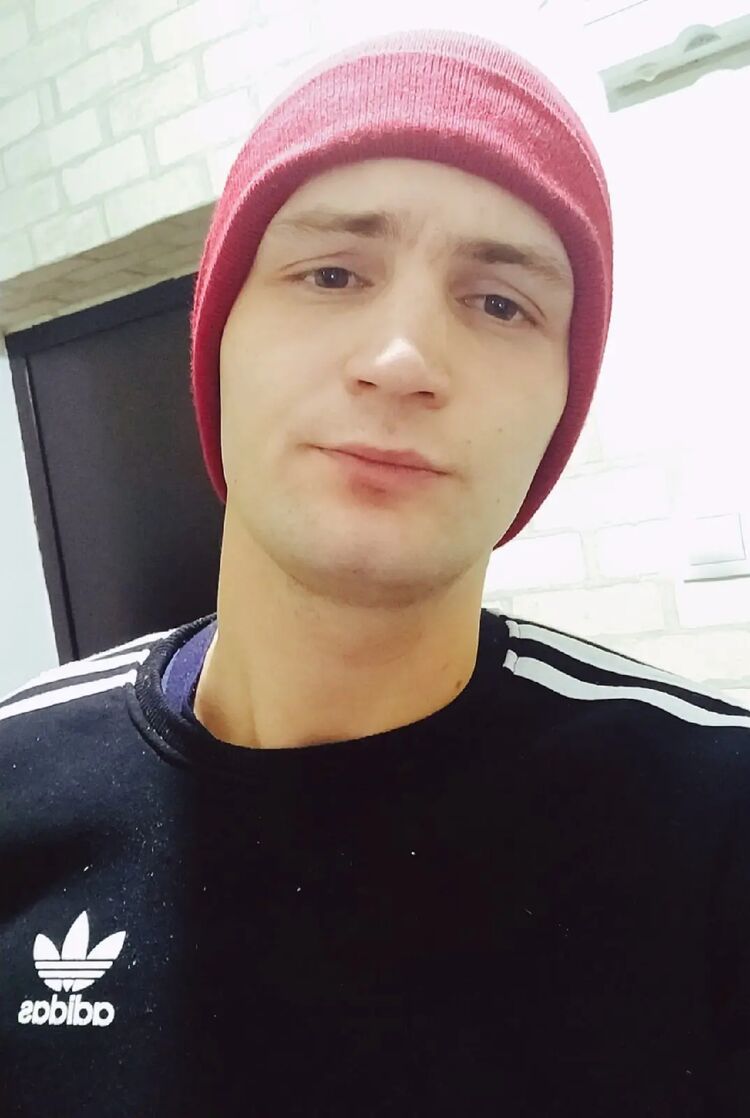  36533617  Boris, 28 ,    