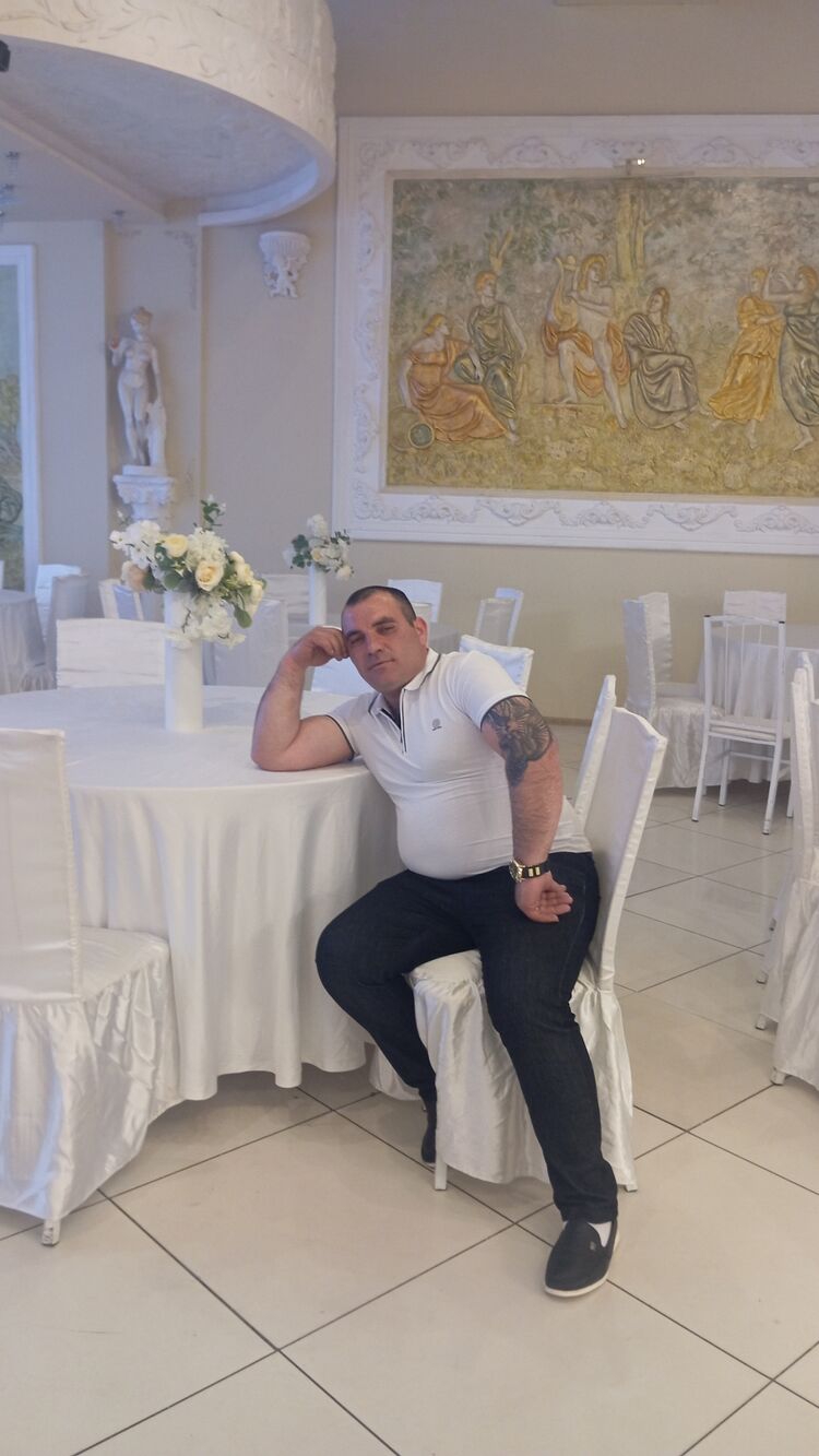  ,   Sasha, 38 ,   ,   