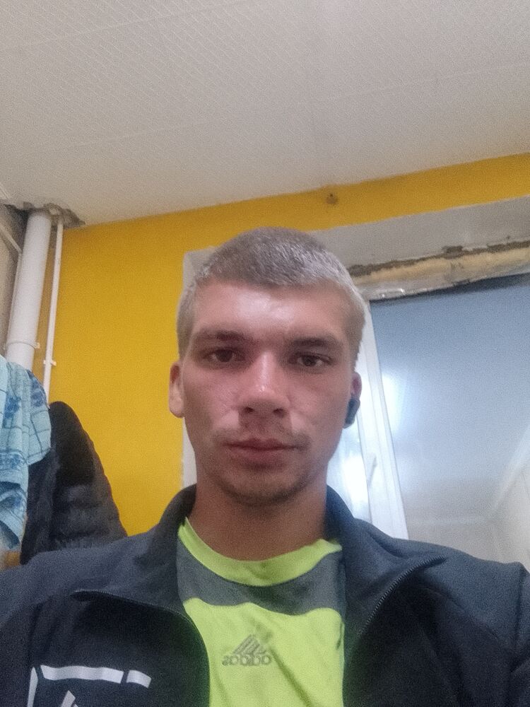  44873307  Aleksandr, 26 ,    