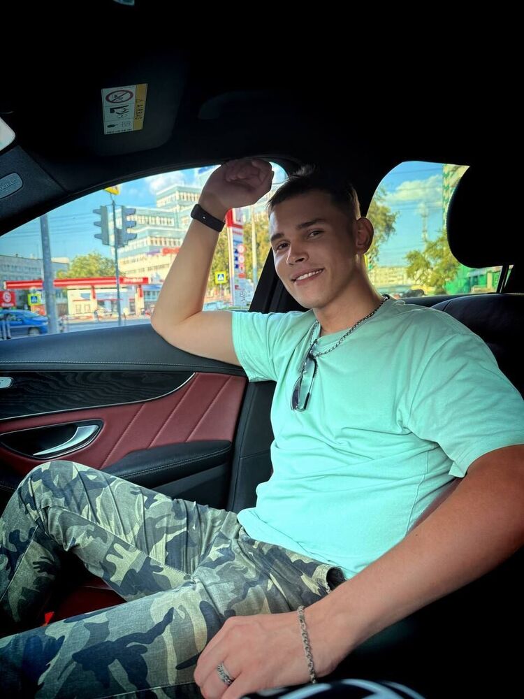  53687967  ANDREY, 22 ,    