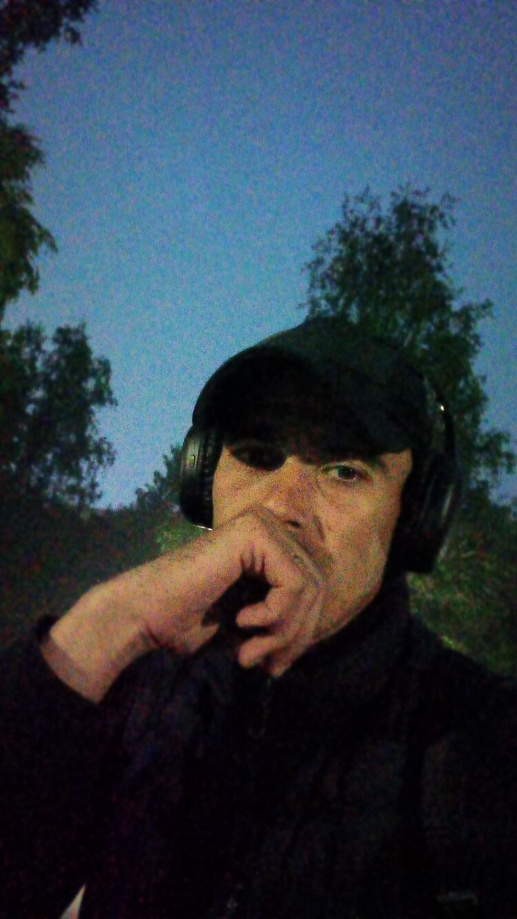  44414807  , 37 ,    