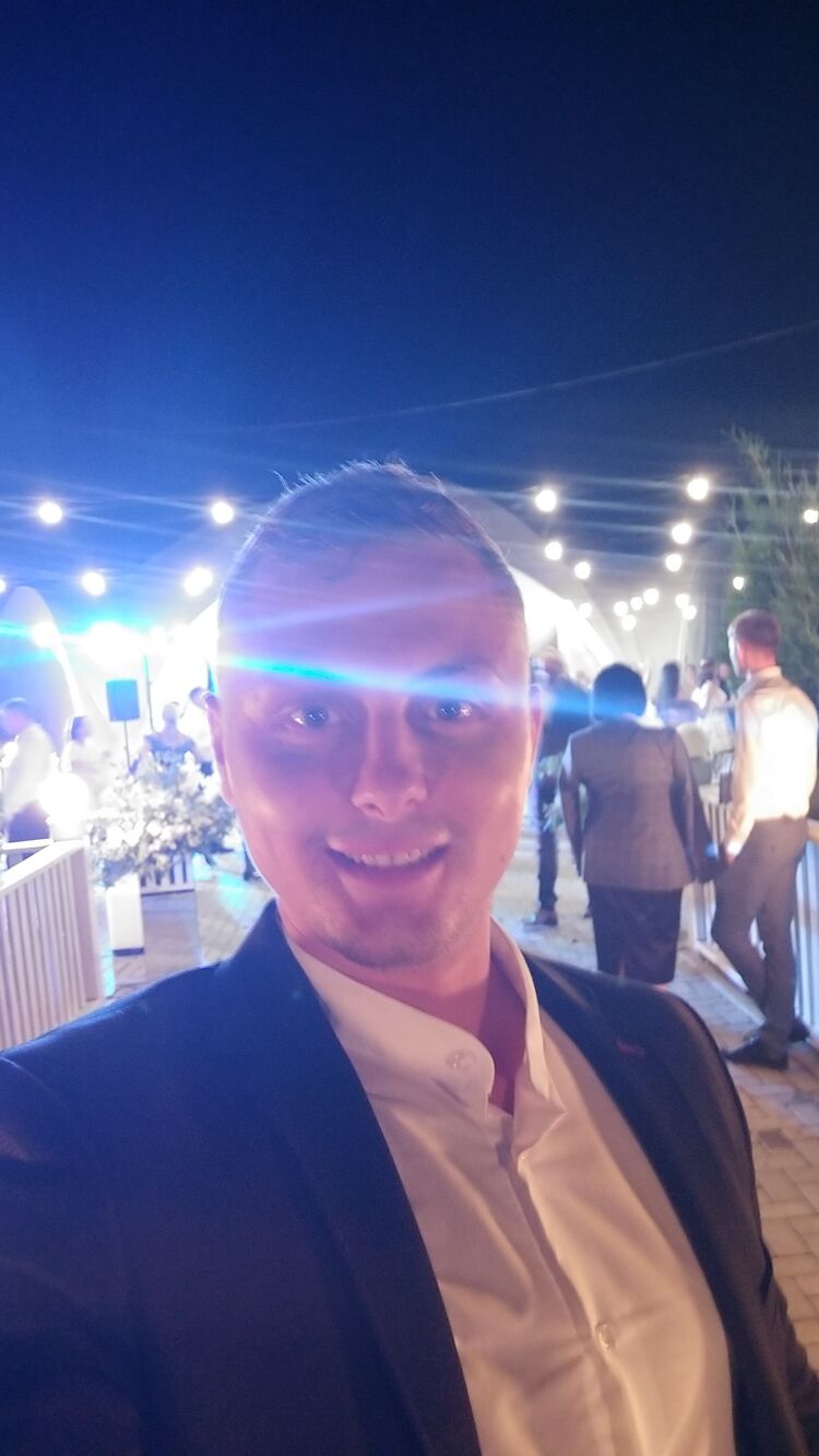  ,   Andrei, 32 ,   ,   , c 