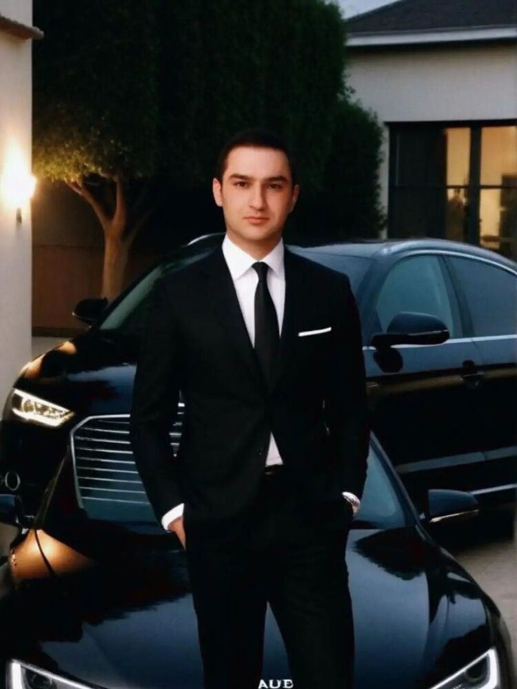  ,   Sergei, 38 ,   c 