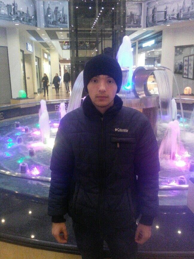  ,   Nikita, 28 ,  