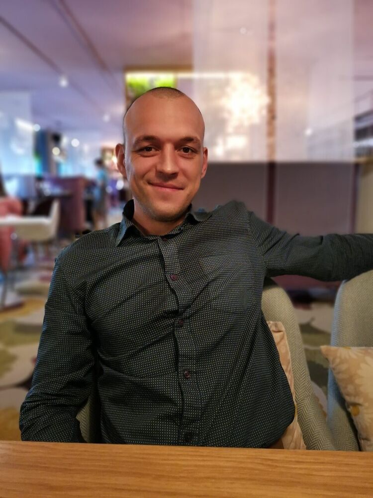  ,   Igor, 38 ,   c 