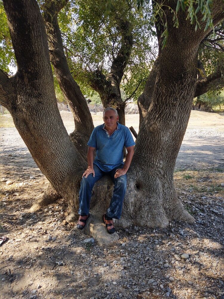  20895827  Valeri, 60 ,    