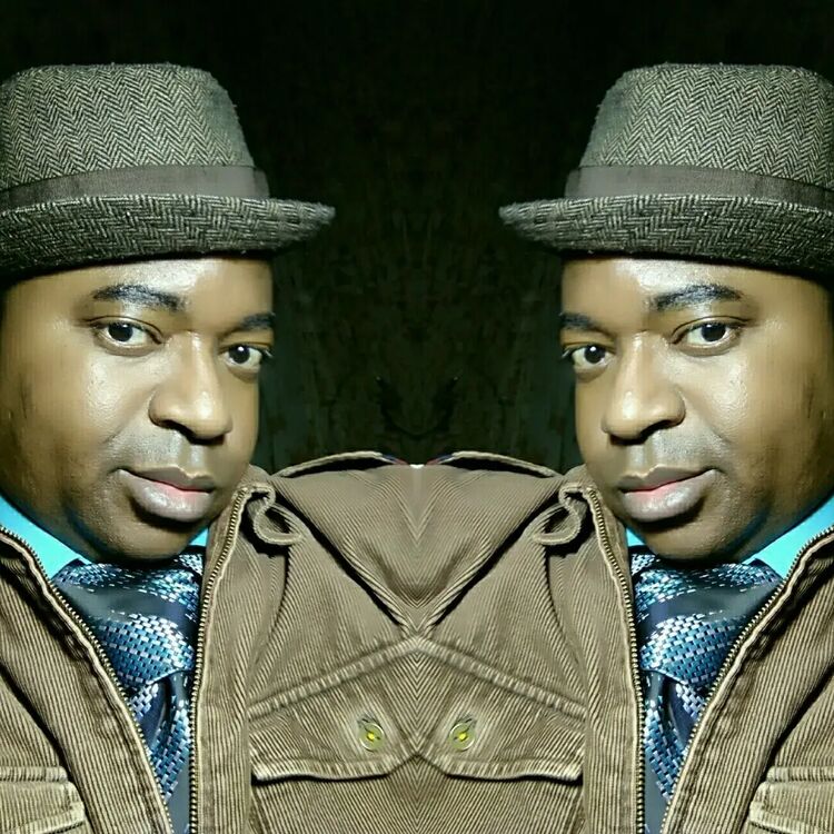  49931897  DJ HILARY, 40 ,    
