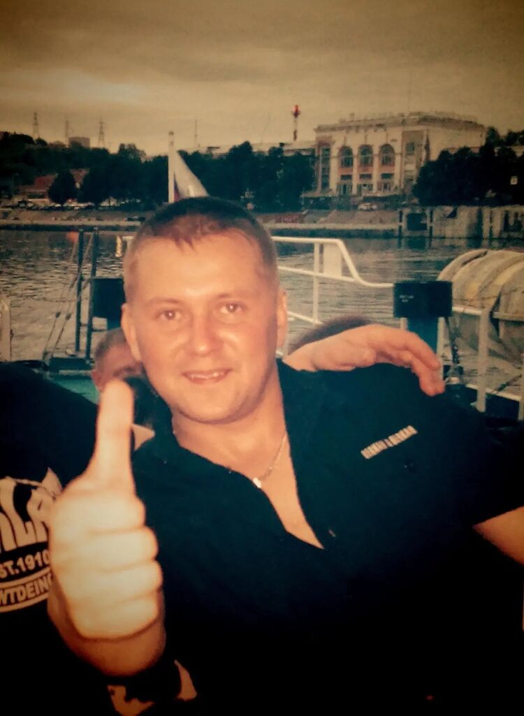  ,   Mikhail, 34 ,   c 