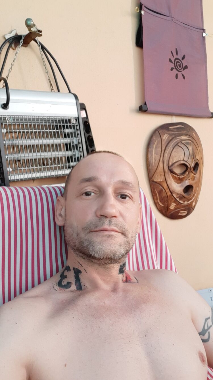  26499937  Serghei, 49 ,    