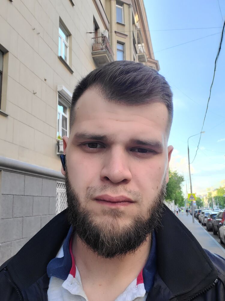  27643817  Mikhail, 32 ,    