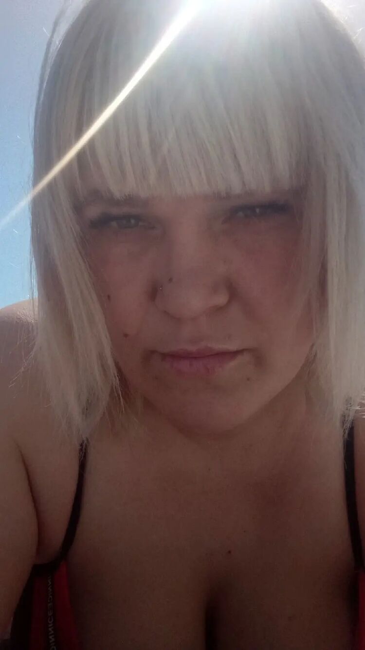  45717837  Alexandra, 39 ,    