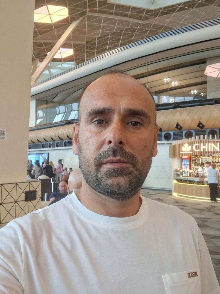  53544197  Sanan, 42 ,    