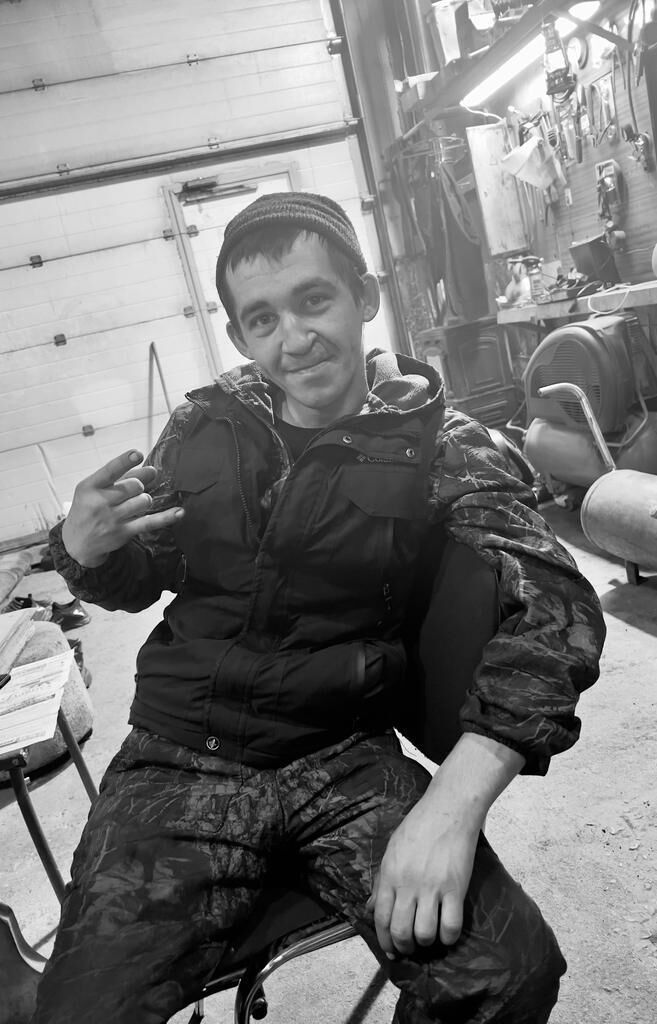 ,   Anatoly, 27 ,   ,   , 