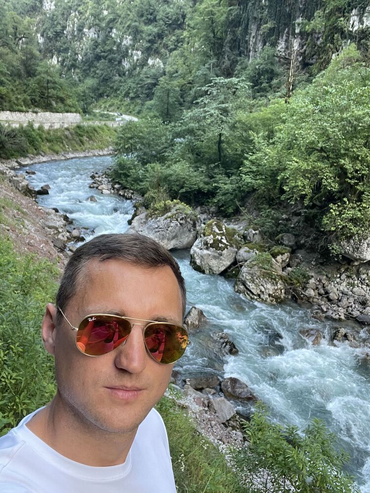  ,   Yuriy, 37 ,   ,   , c , 