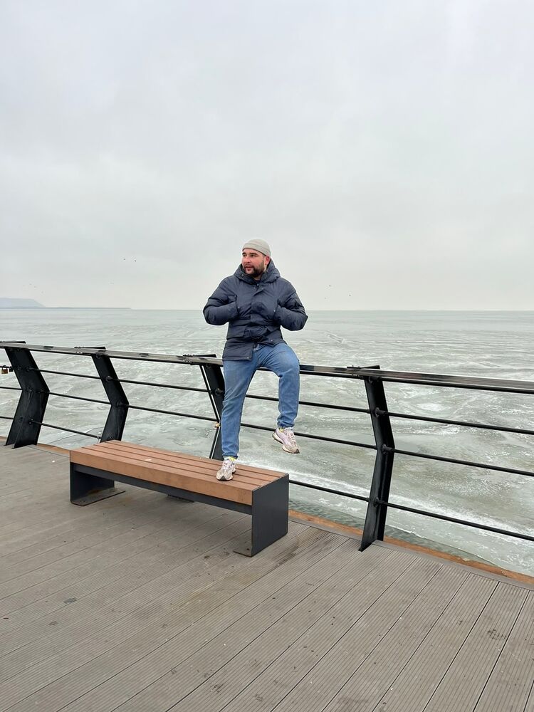  ,   Sasha, 28 ,   ,   