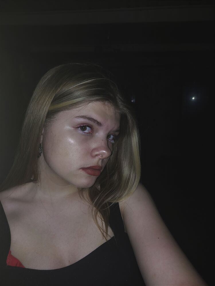  ,   Dasha, 24 ,   ,   