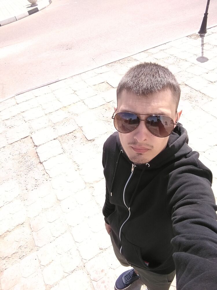 ,   Alexander, 25 ,   ,   
