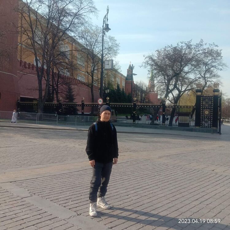  36833187  Oxunjon, 35 ,    