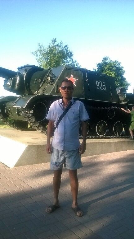  18977427  Vadim, 42 ,    
