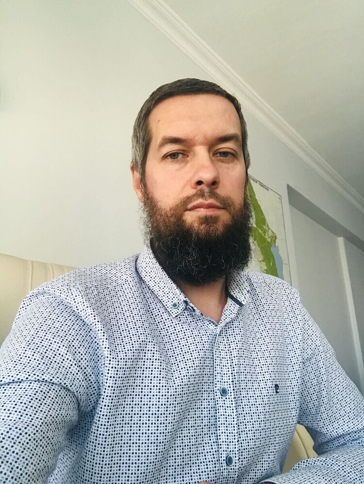  21853087  Vlad, 48 ,    