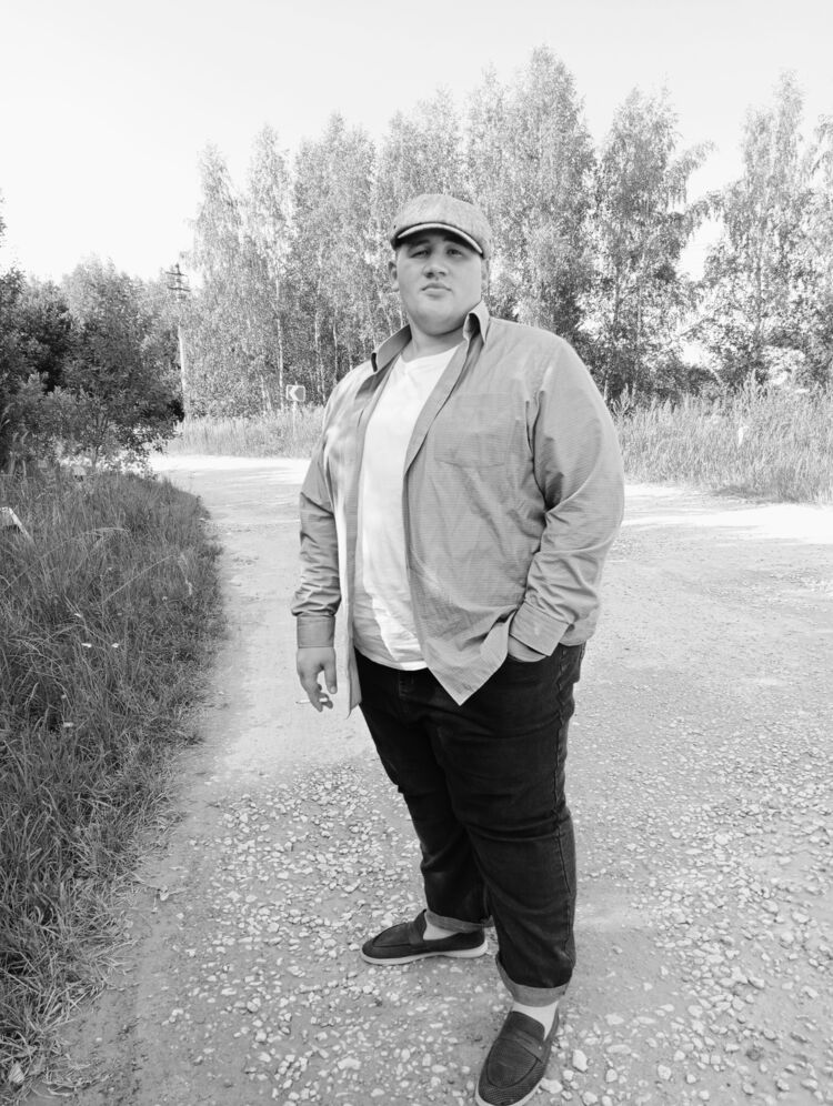  36693177  Oleg, 30 ,    