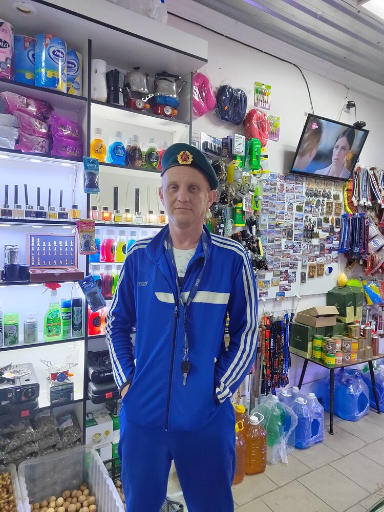  33733617  , 42 ,    