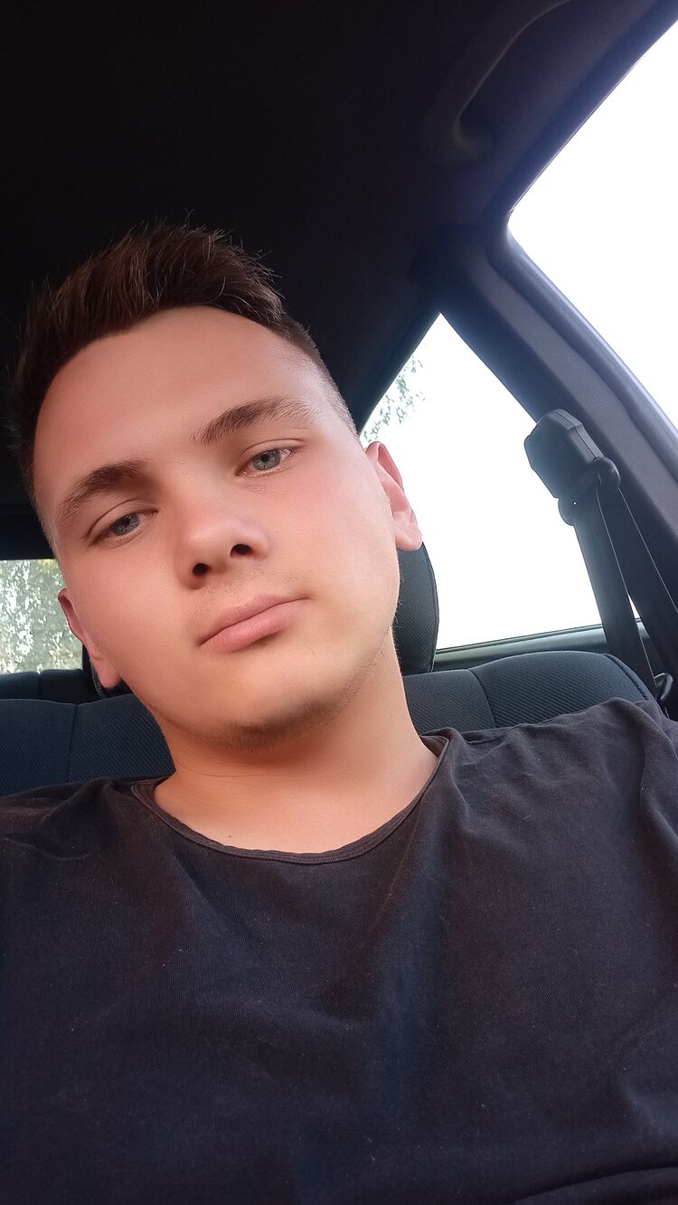  32584147  , 24 ,    