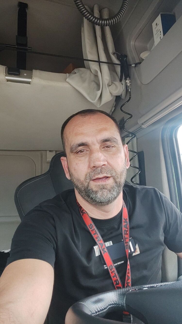  53757307  , 44 ,    