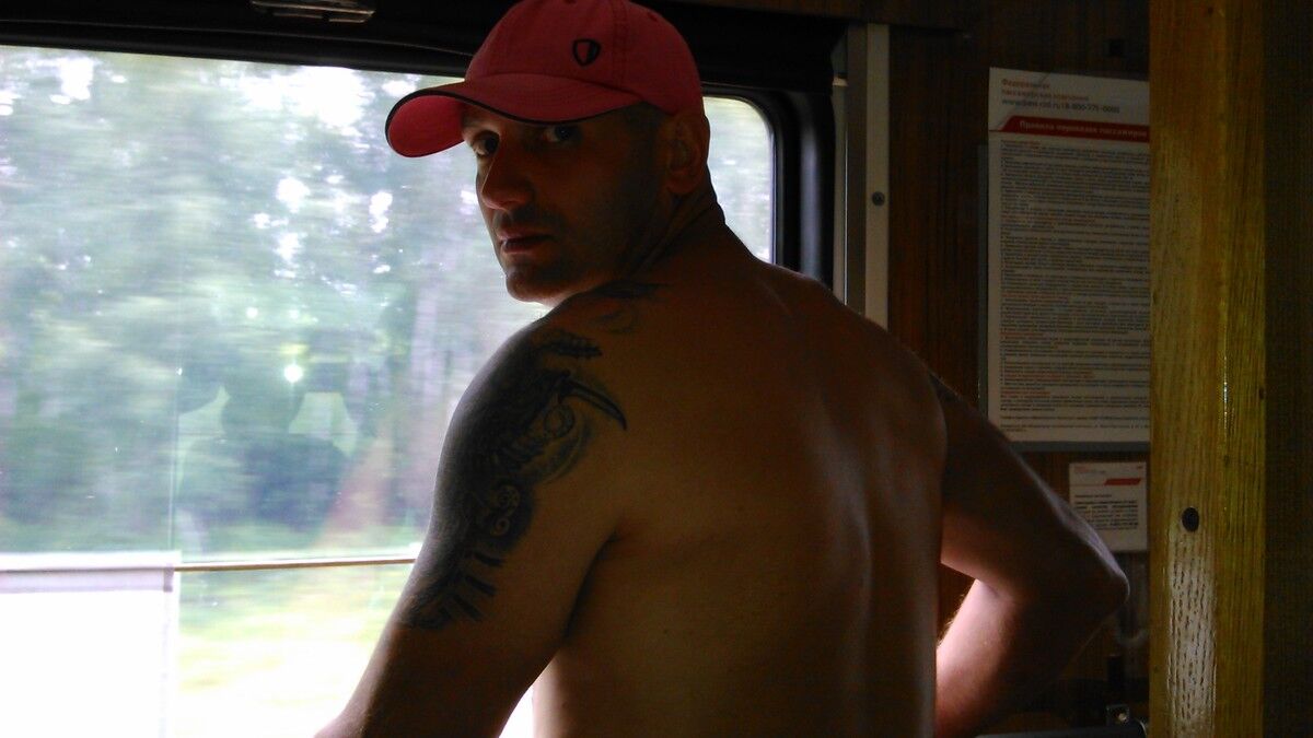  ,   Vlad, 49 ,   ,   , c 