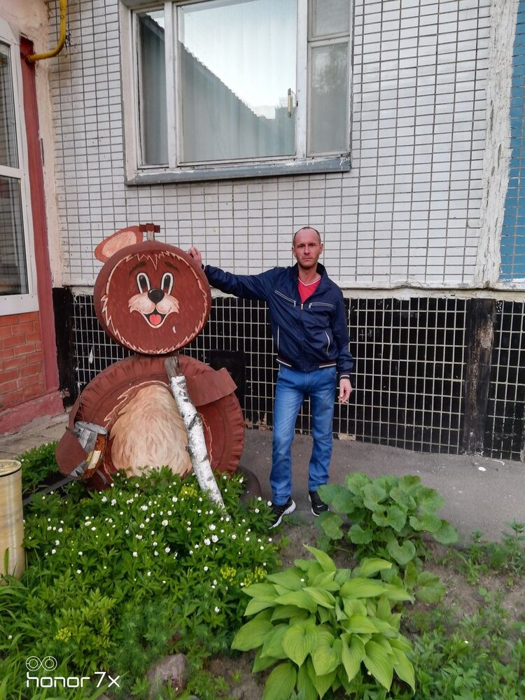  ,   Denis, 39 ,   ,   , c 