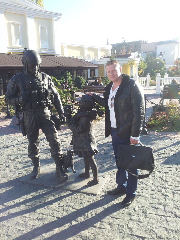  9667777  Roman, 37 ,    