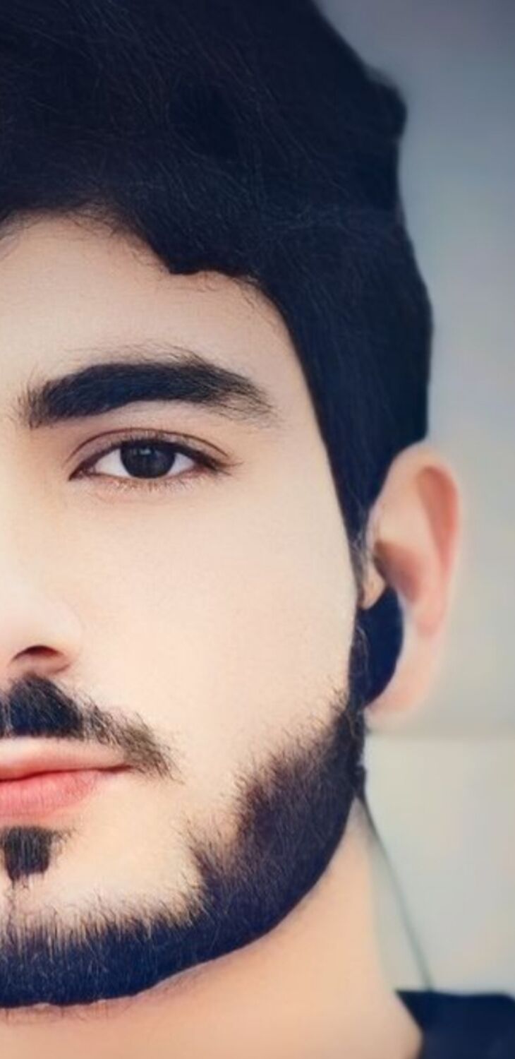  49813137  Sahil Khan, 21 ,    