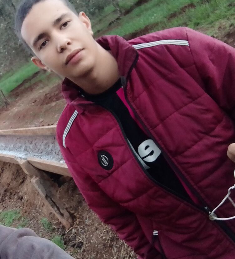  24034847  Hakim, 30 ,    