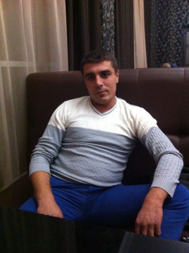  11212167  Denis, 39 ,    