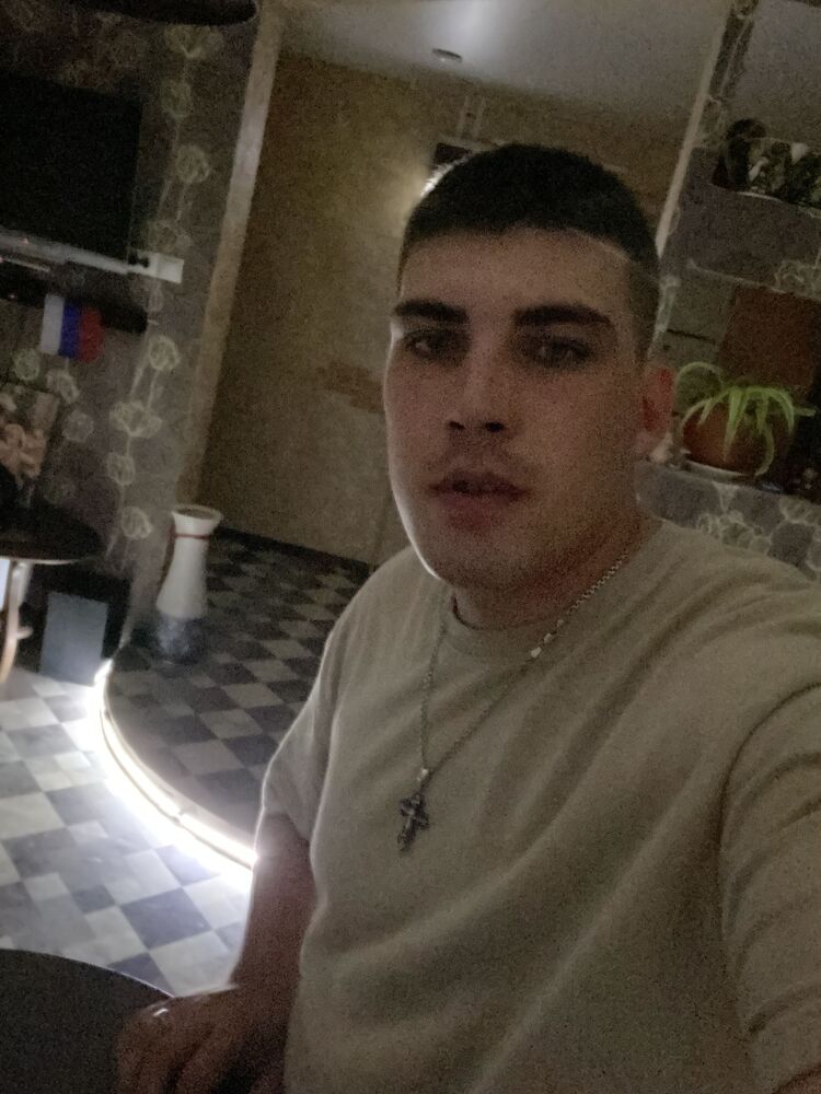  41347107  Konstantin, 28 ,     