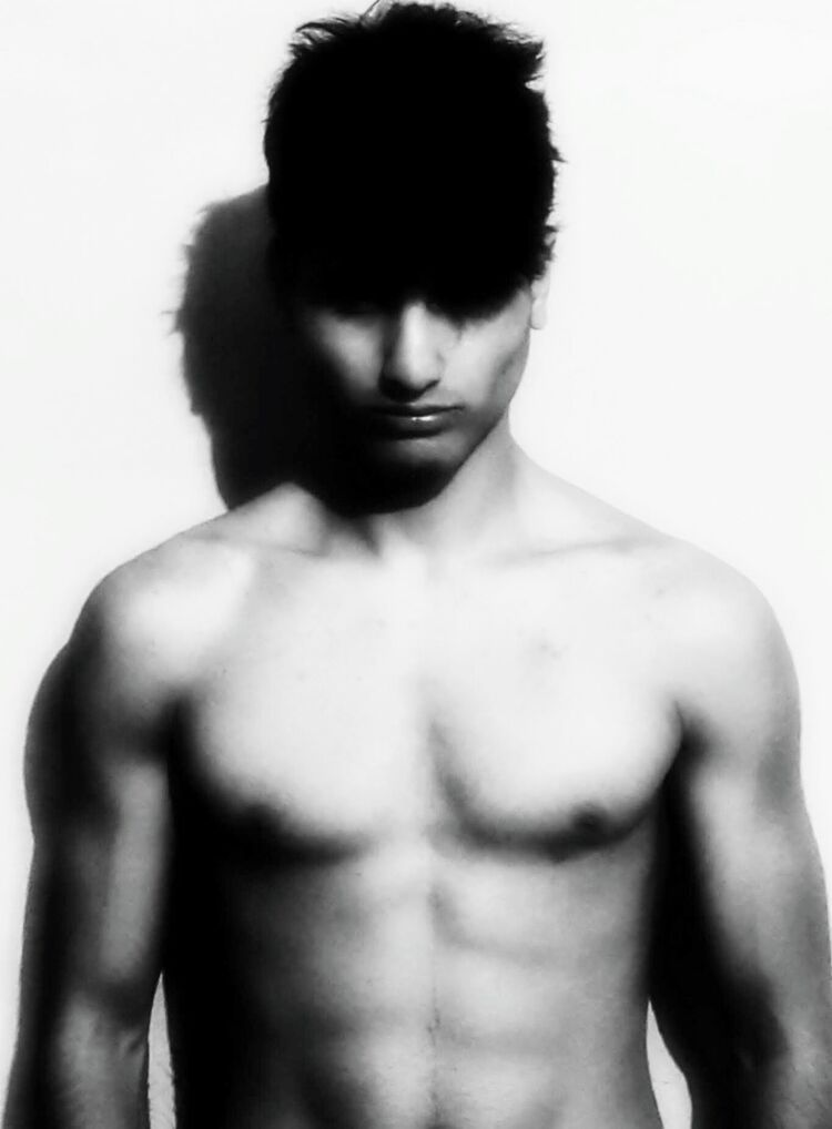  ,   Vardan, 25 ,   ,   