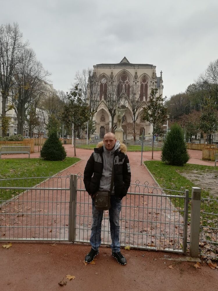  18139217  DMITRIJS, 37 ,    