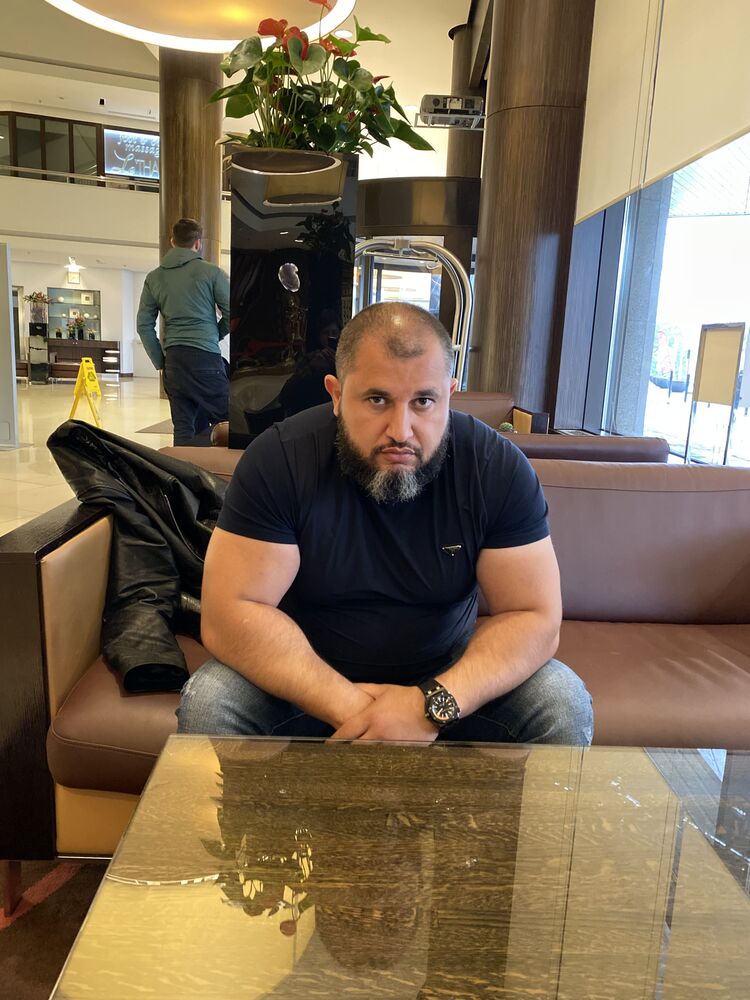  33118217  , 37 ,    --