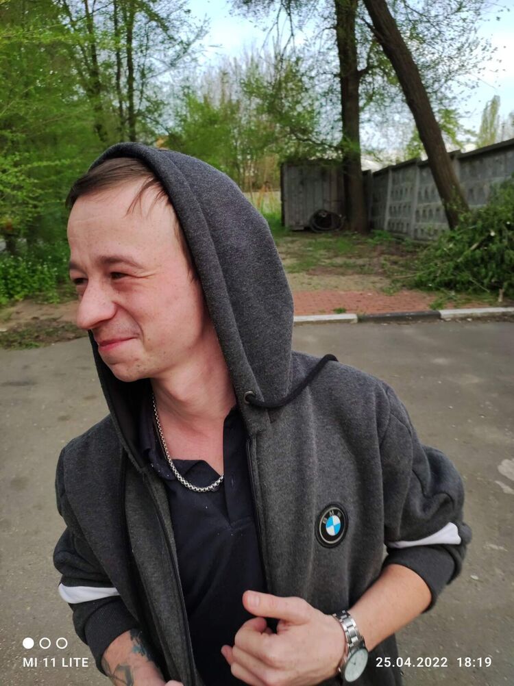  --,   Anton, 31 ,   ,   , c , 