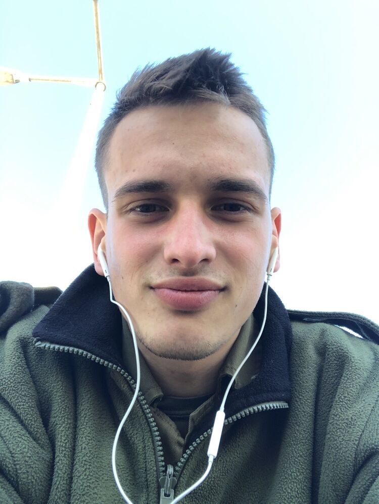  ,   Vadim, 24 ,   