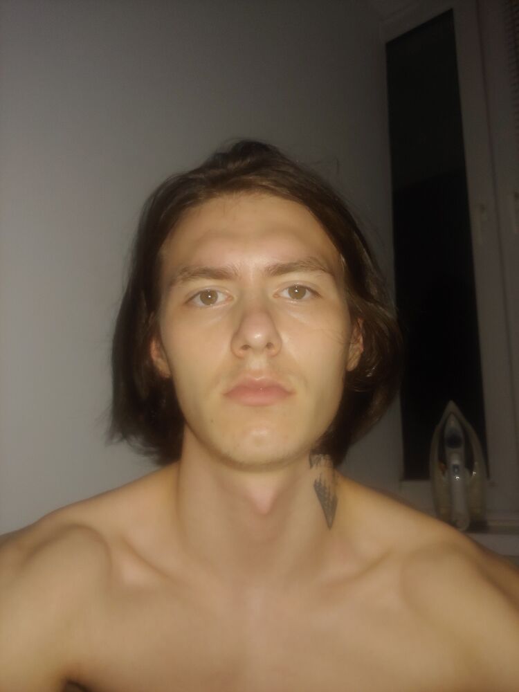  34753767  Denys, 21 ,    Warszawa