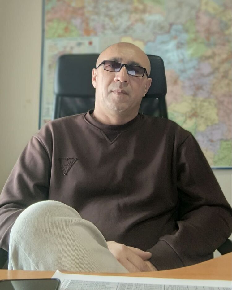  47324927  , 46 ,    