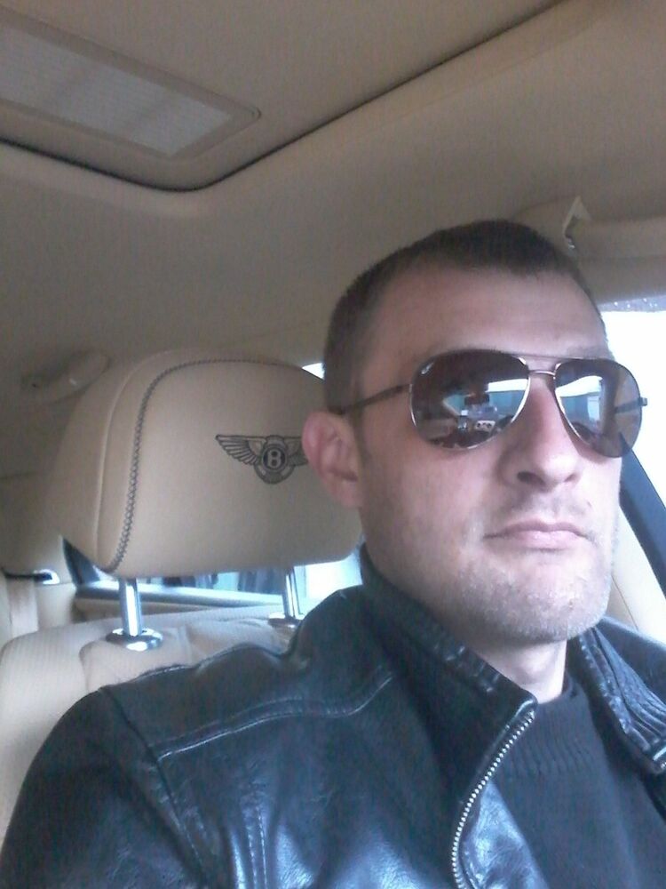  7939327  Serzh, 45 ,    